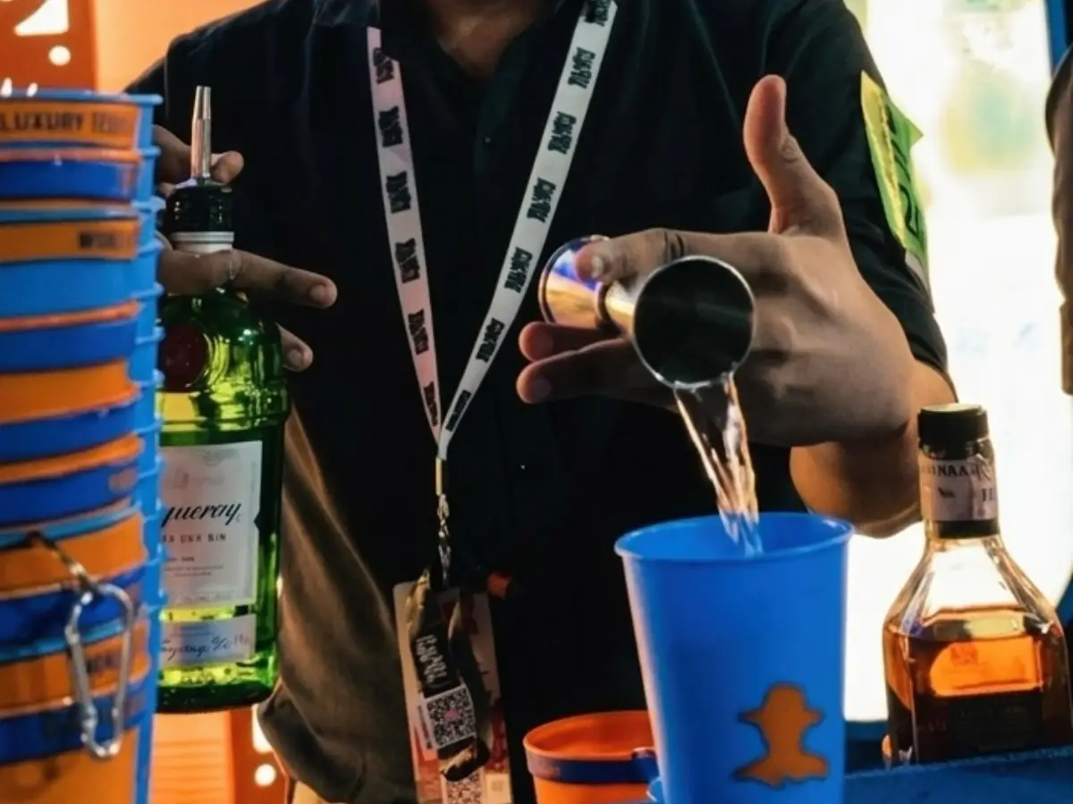 Cocktail presentation by Liquid Stage